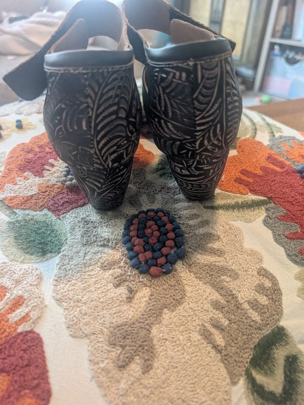 Spring Step L'ARTISTE  Black Floral-Trim Ankle Strap Heels  Style Toolie Size 42